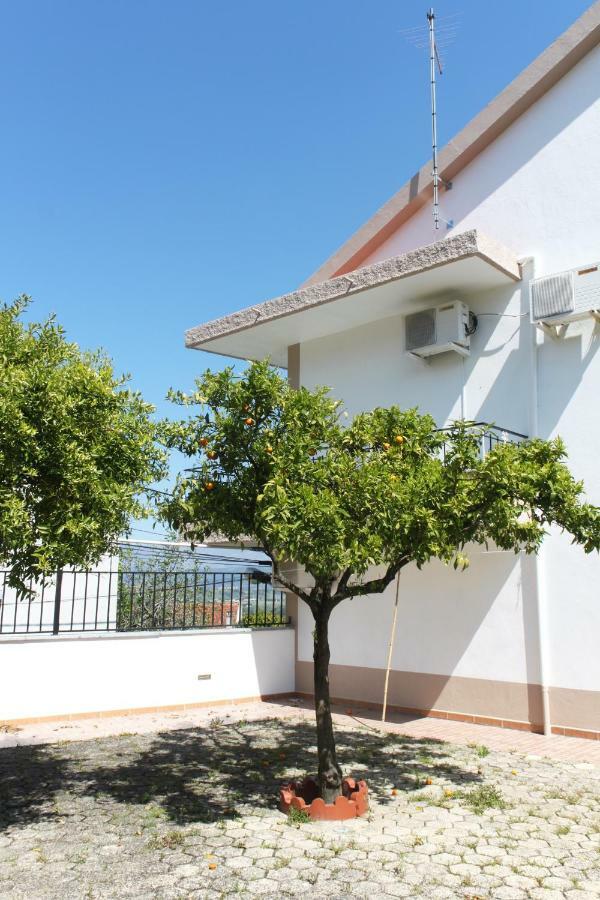 Casa Do Neto Tiago Villa Fundao Exterior photo